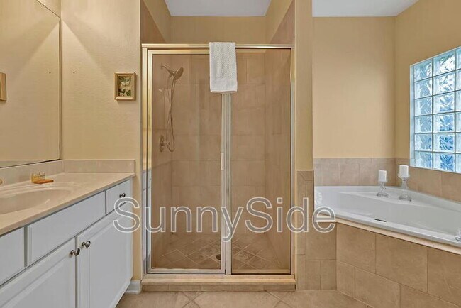 Building Photo - 11326 Cypress Trail Dr