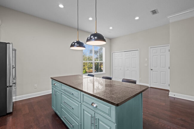 Building Photo - 4187 Quail Dr