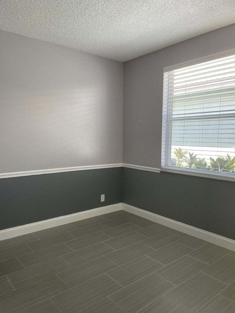 Building Photo - 9514 Lago Dr