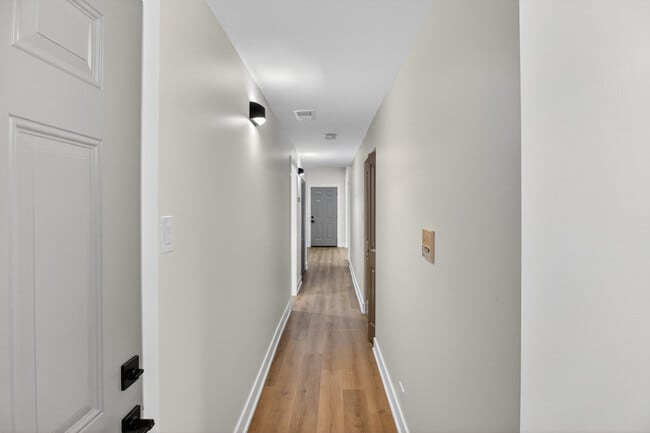 Building Photo - 4622 S Calumet Ave