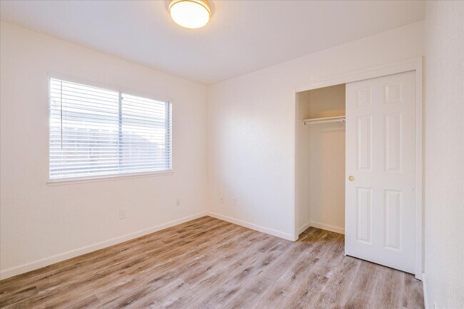 Building Photo - 5337 Saint Barts Ct