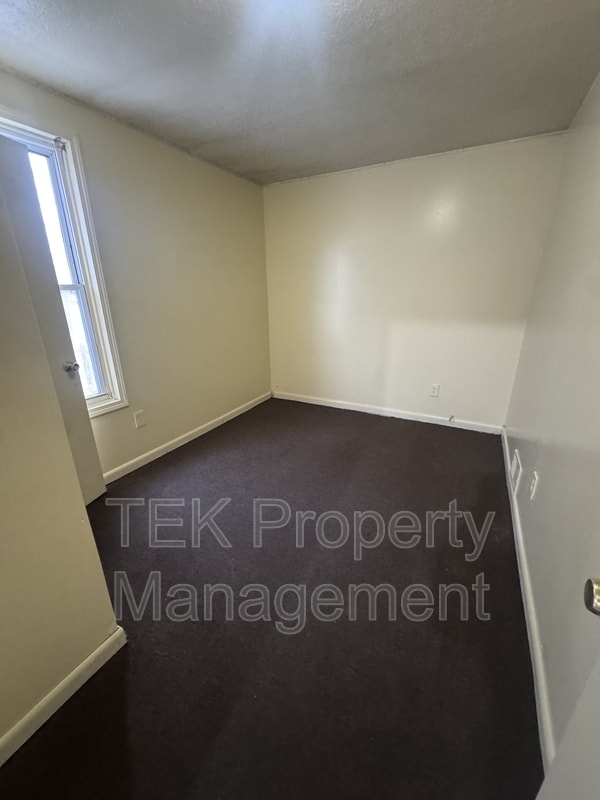 Building Photo - 1010 Clifford Ave