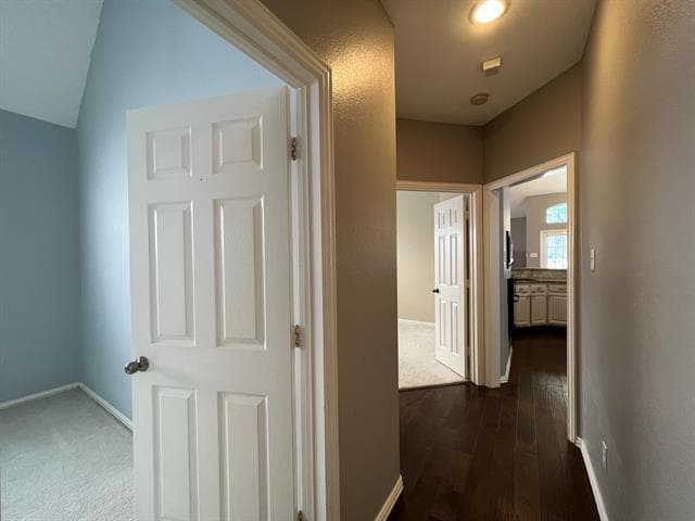 Building Photo - 9811 Cliffside Dr
