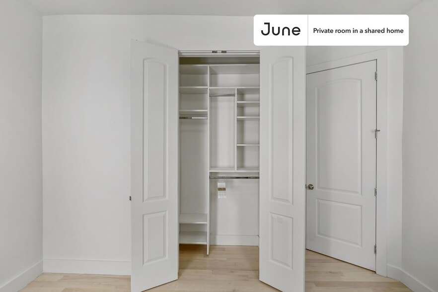 Building Photo - Room in Shared 4 bed/2 bath home