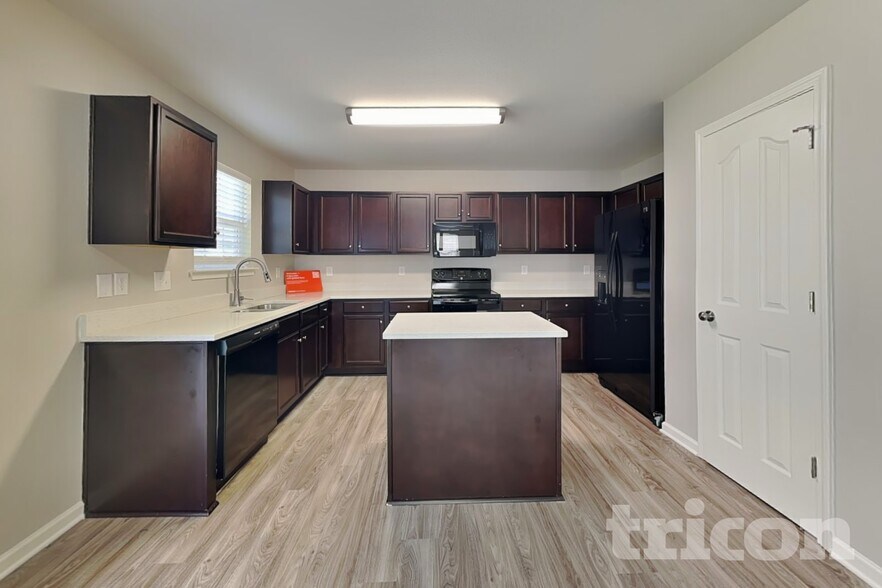 Building Photo - 3627 Alexander Forest Dr