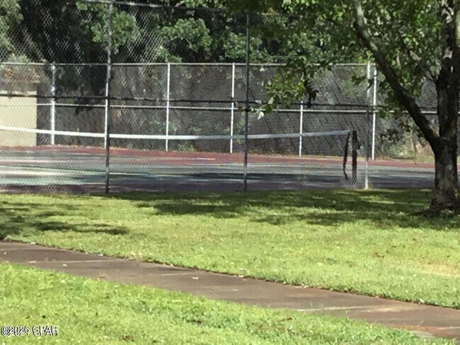 Building Photo - 1025 W 19th St