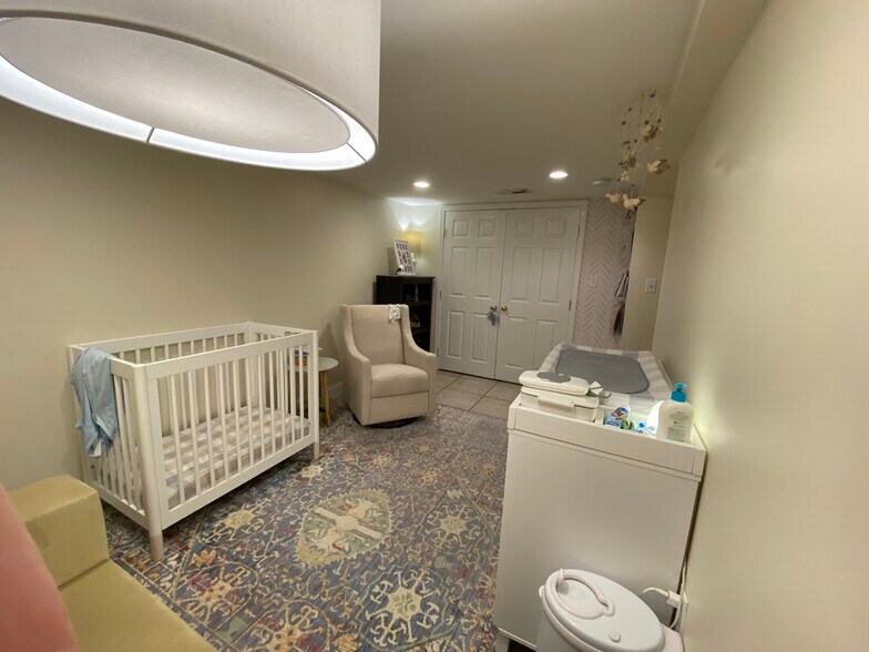 Den or second bedroom - 1859 Mintwood Pl NW