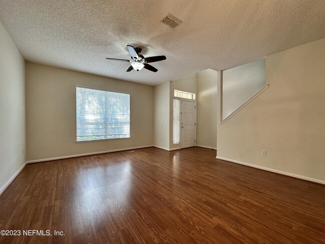 Building Photo - 502 Sherwood Oaks Dr
