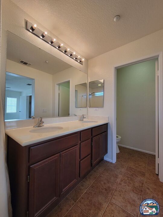 Building Photo - 642 Brewer Rd