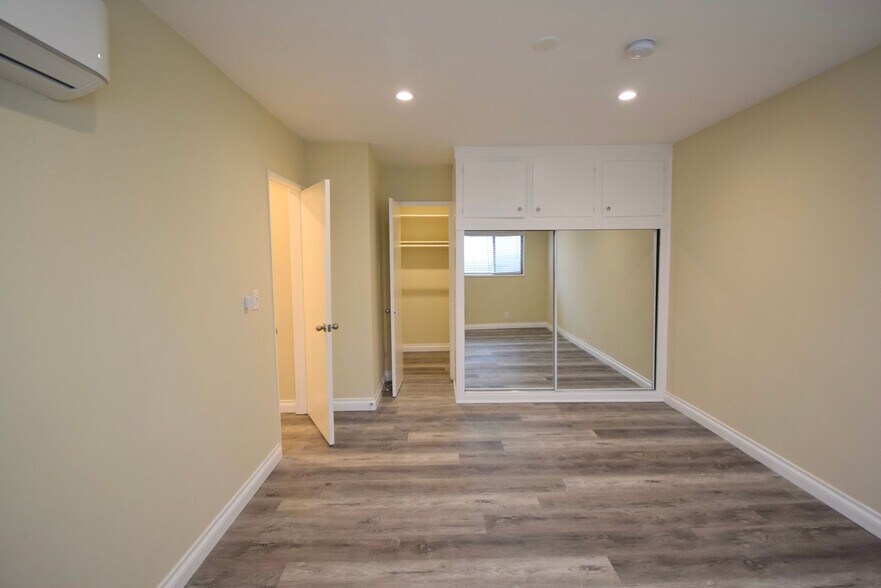 Building Photo - 4334 Mammoth Ave