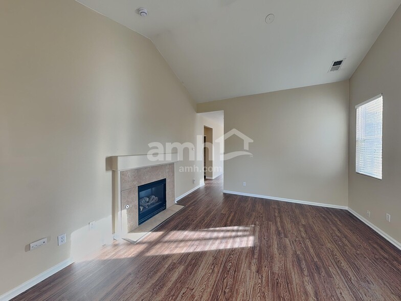 Building Photo - 15142 E 119th Ave