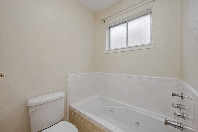 Building Photo - 10322 Clark Tower Ln