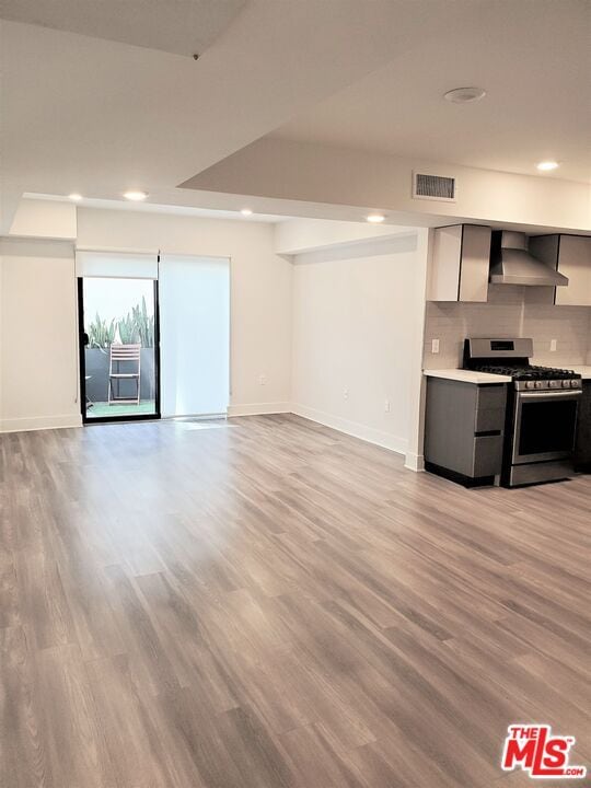 Building Photo - 5030 Rosewood Ave
