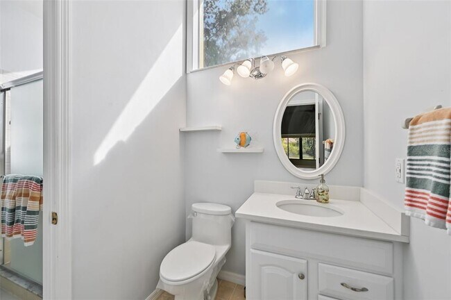 Building Photo - 227 Southampton Dr