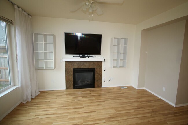 Building Photo - 368 SKWENTNA Dr