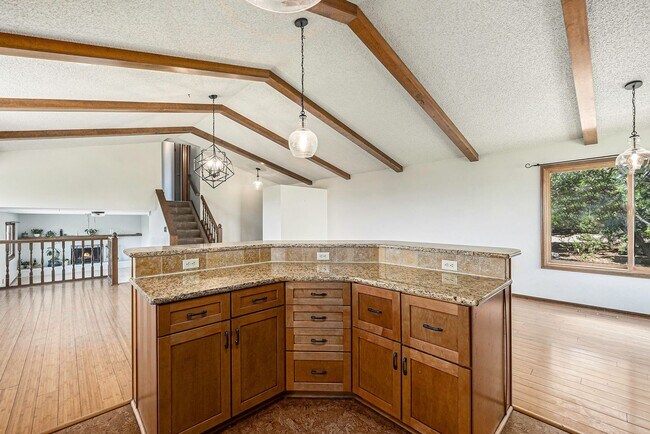 Building Photo - Big*Open*Private*Custom Home in Pinecliff D#20