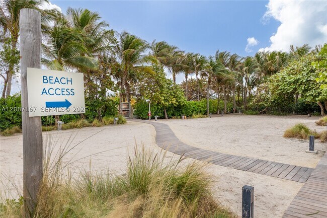 Building Photo - 2301 Collins Ave