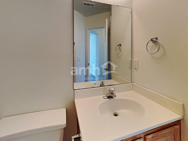 Building Photo - 4 Cherrystone Ct