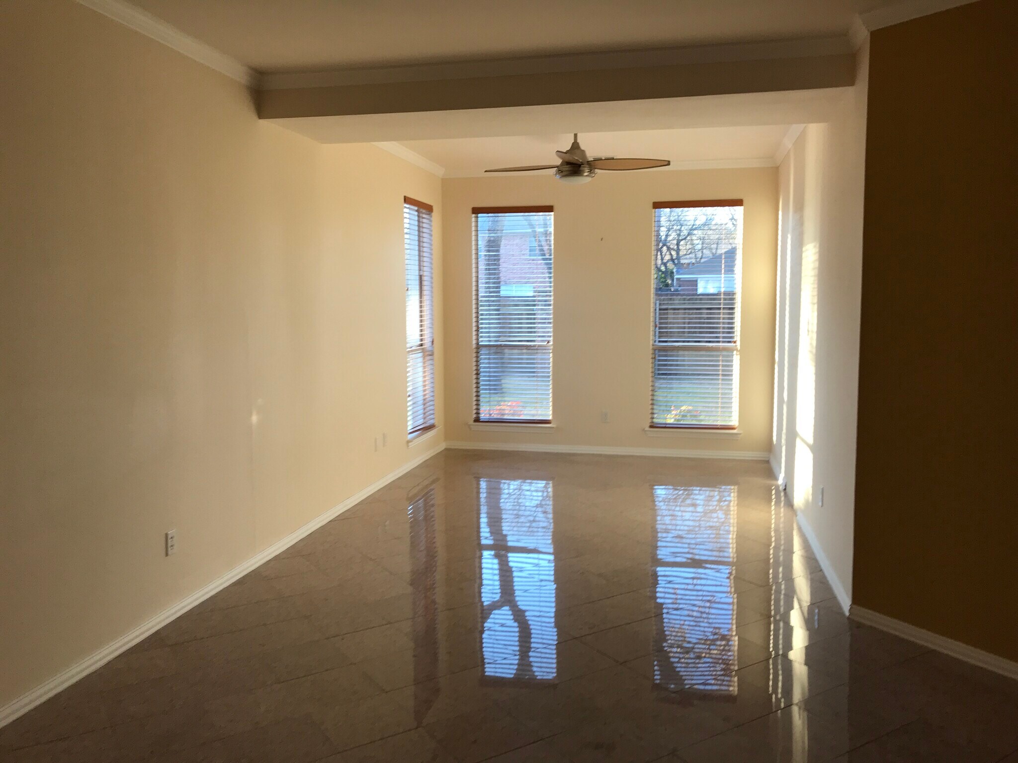 Building Photo - 1761 Meyerwood Ln S