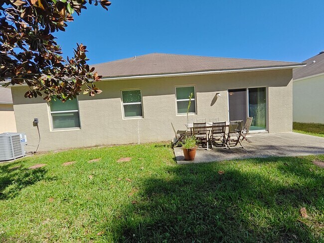 Building Photo - Charming & Modern 3-Bedroom Home with Brig...