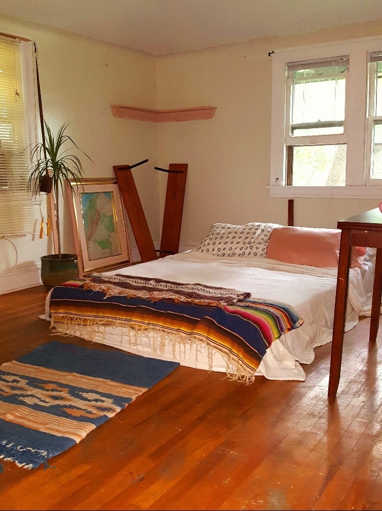 Building Photo - 920 18th Ave SE