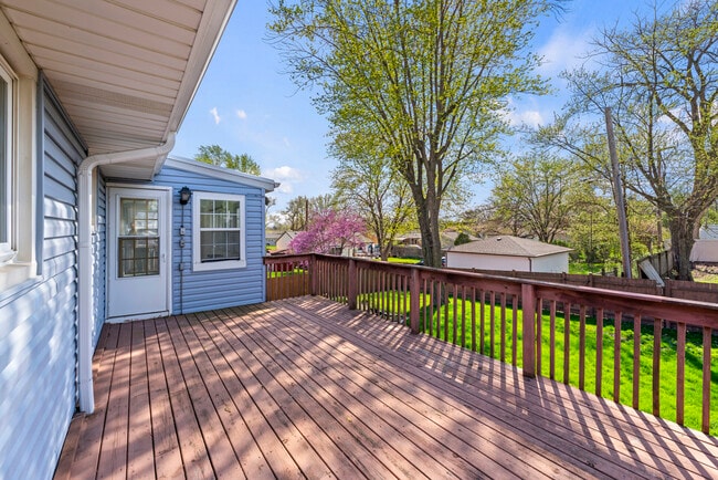 Building Photo - 15222 Huntington Ct