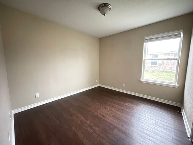 Building Photo - 2903 Montague County Dr