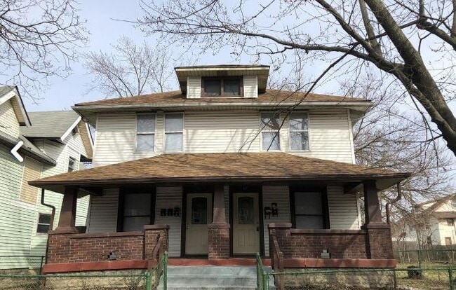 Building Photo - 39 E Parkview Ave