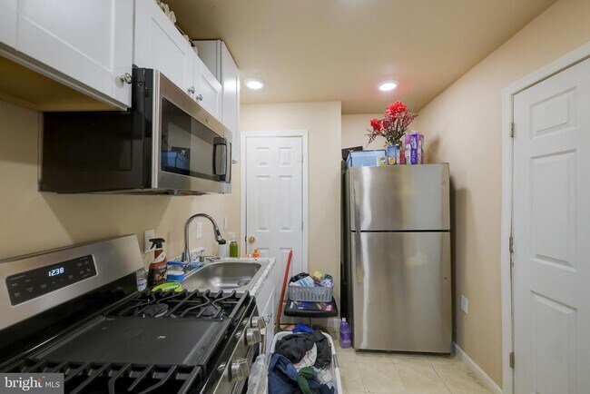 Building Photo - 601 Crossover Ct