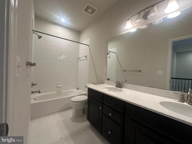 Building Photo - 10402 Steeplechase Run Ln