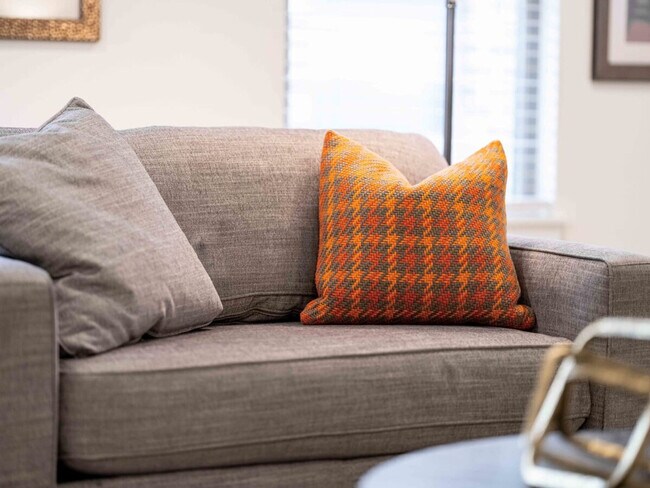 Building Photo - 2612 SW Livingston Square