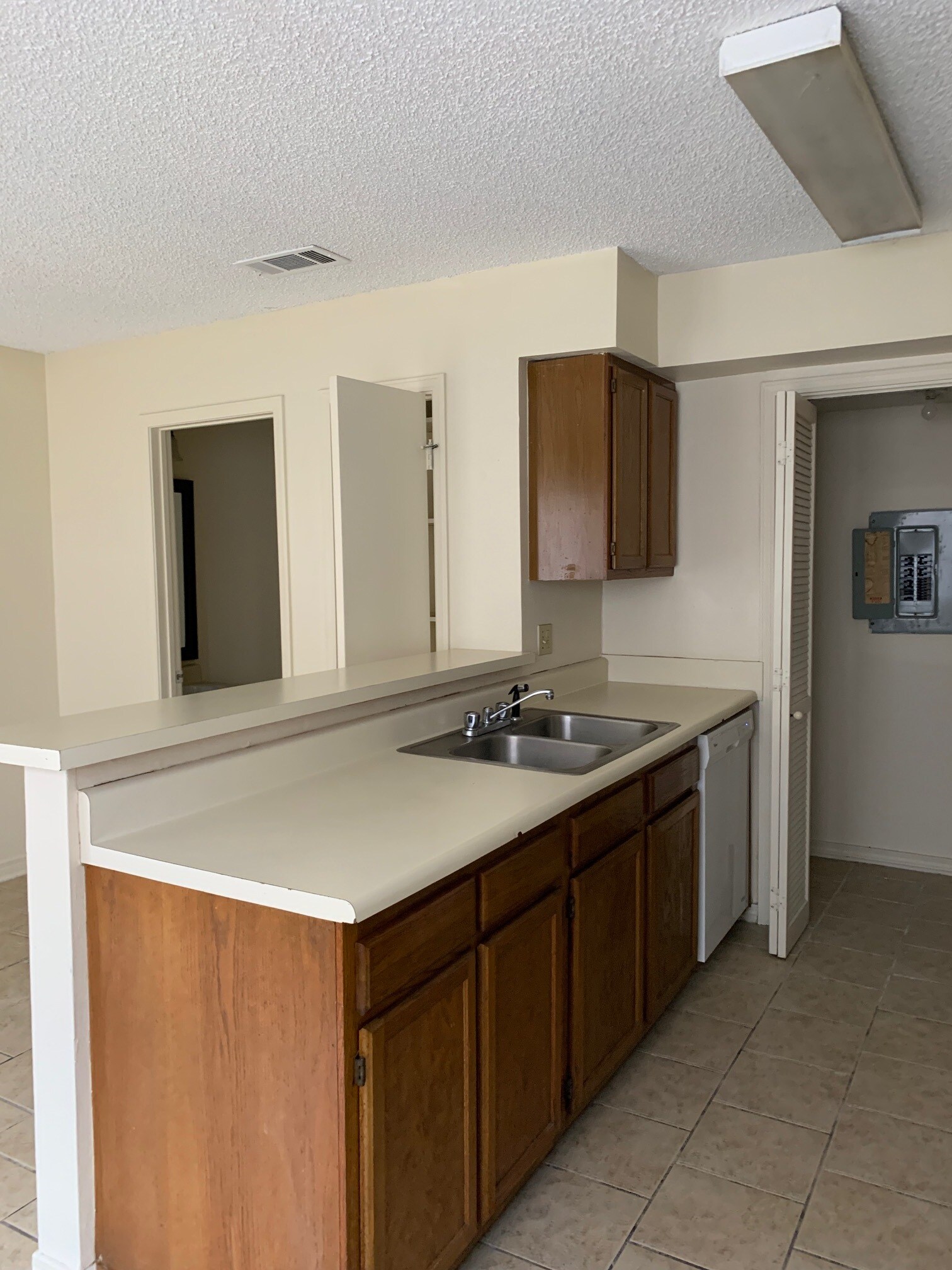 Building Photo - 3243 Oneal Ln