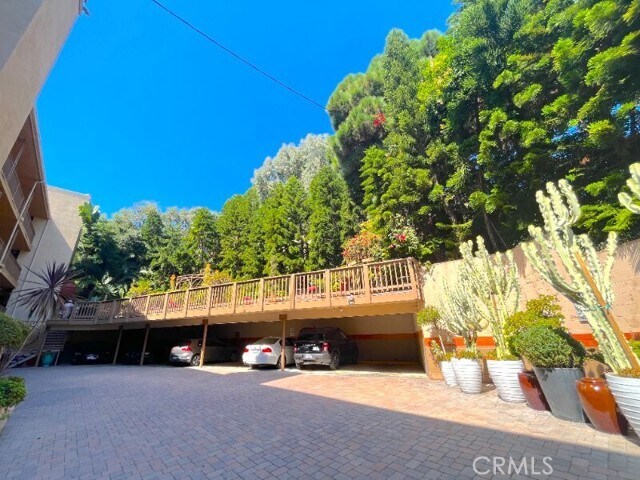 Building Photo - 100 Cliff Dr