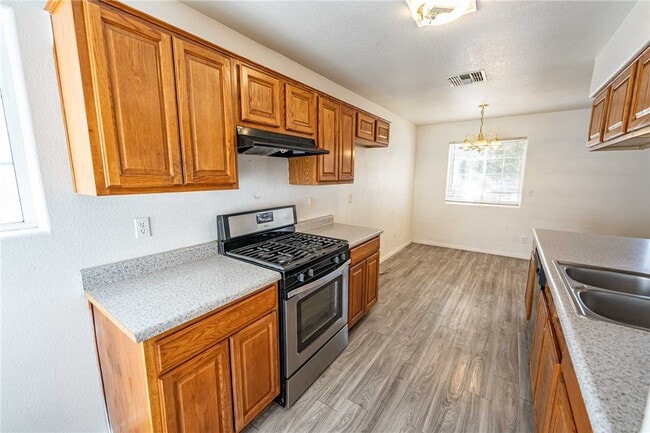 Building Photo - 3422 Cypress St