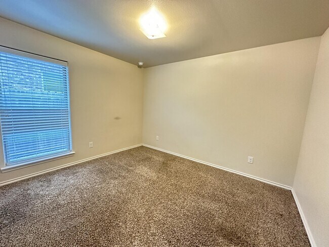 Building Photo - 6903 Corral Dr