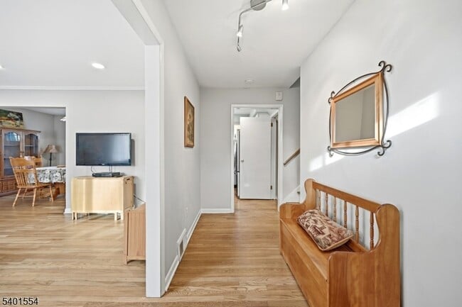 Building Photo - 58 Dogwood Rd