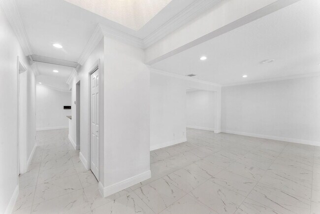 Building Photo - 2244 Quail S Rdg