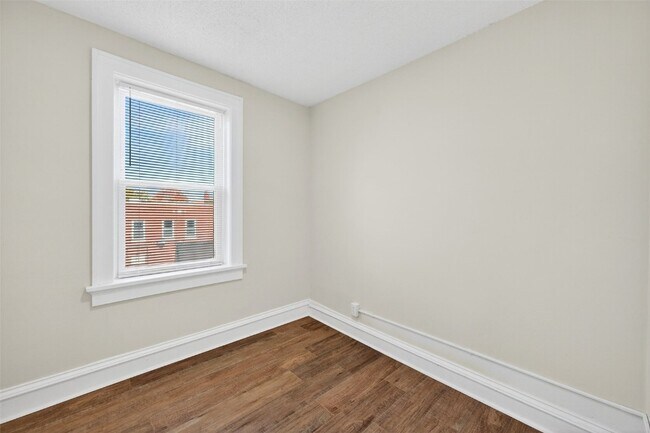 Building Photo - 5803 S Kings Highway Blvd