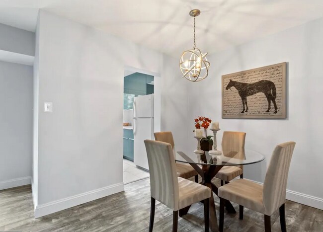 Building Photo - 2827 Kalmia Lee Ct