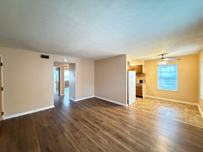 Building Photo - 4401 Landside Dr