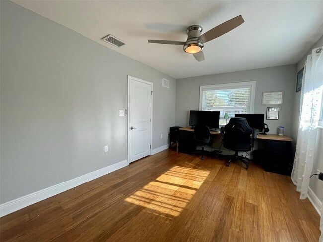 Building Photo - 4429 Lanier Dr