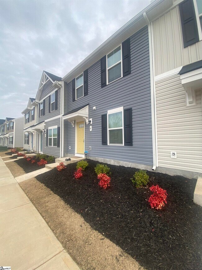 Building Photo - 4 Tidworth Dr