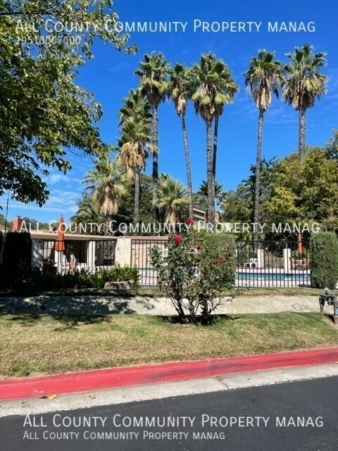 Building Photo - 28543 Via Las Flores