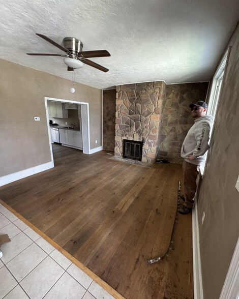 Building Photo - 1635 Methyl St