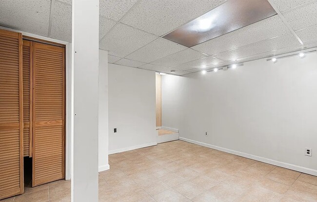 Building Photo - Spacious Layouts with Natural Light