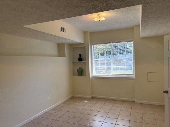 Building Photo - 1045 Coker Cir NW