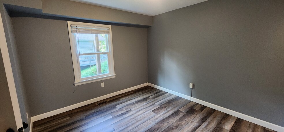 bedroom - 211 One Way St