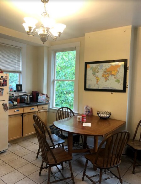 Building Photo - 2720 Eden Ave