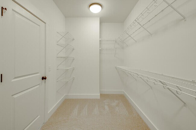 Building Photo - 9690 Dutton Ln