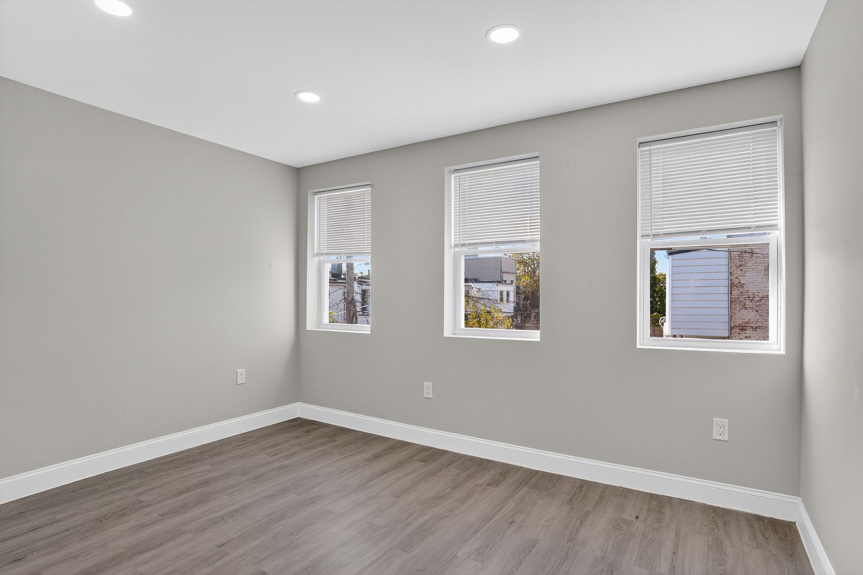 Building Photo - 1106 S Carey St